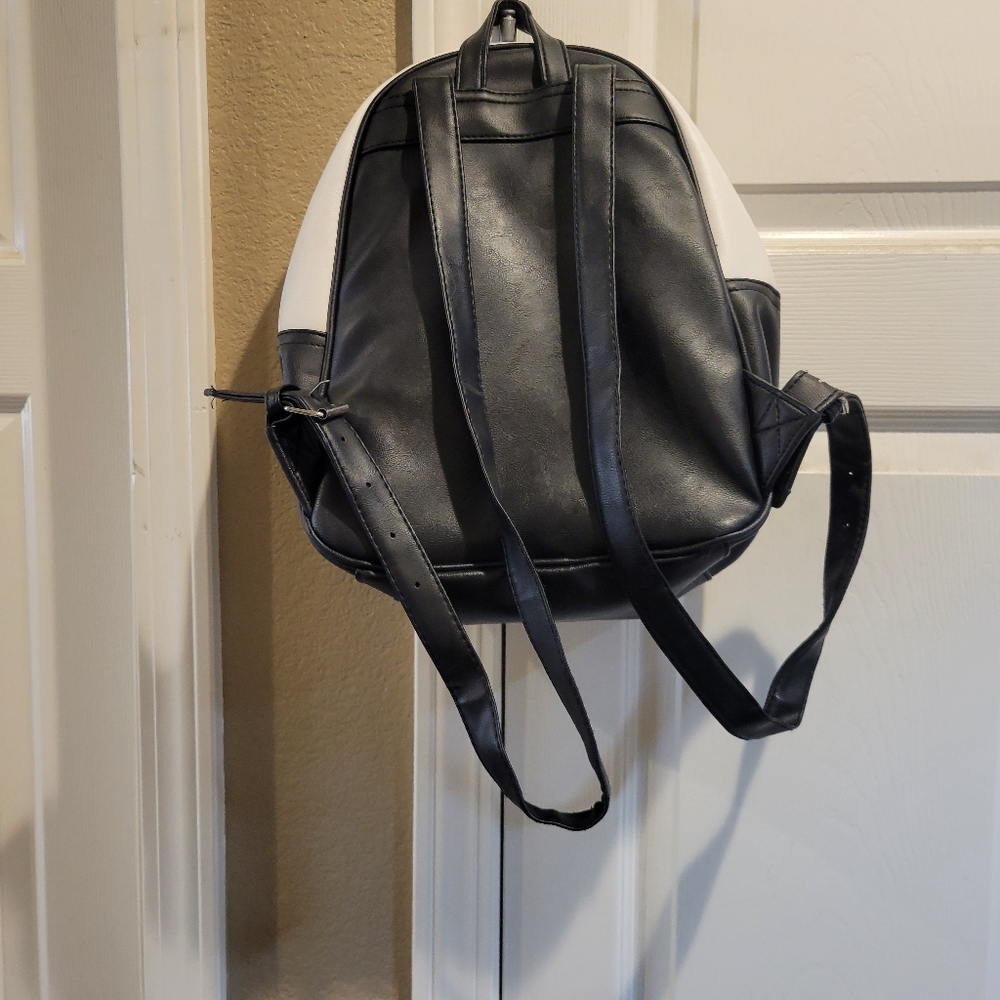 Backpack - Picture 2 of 2